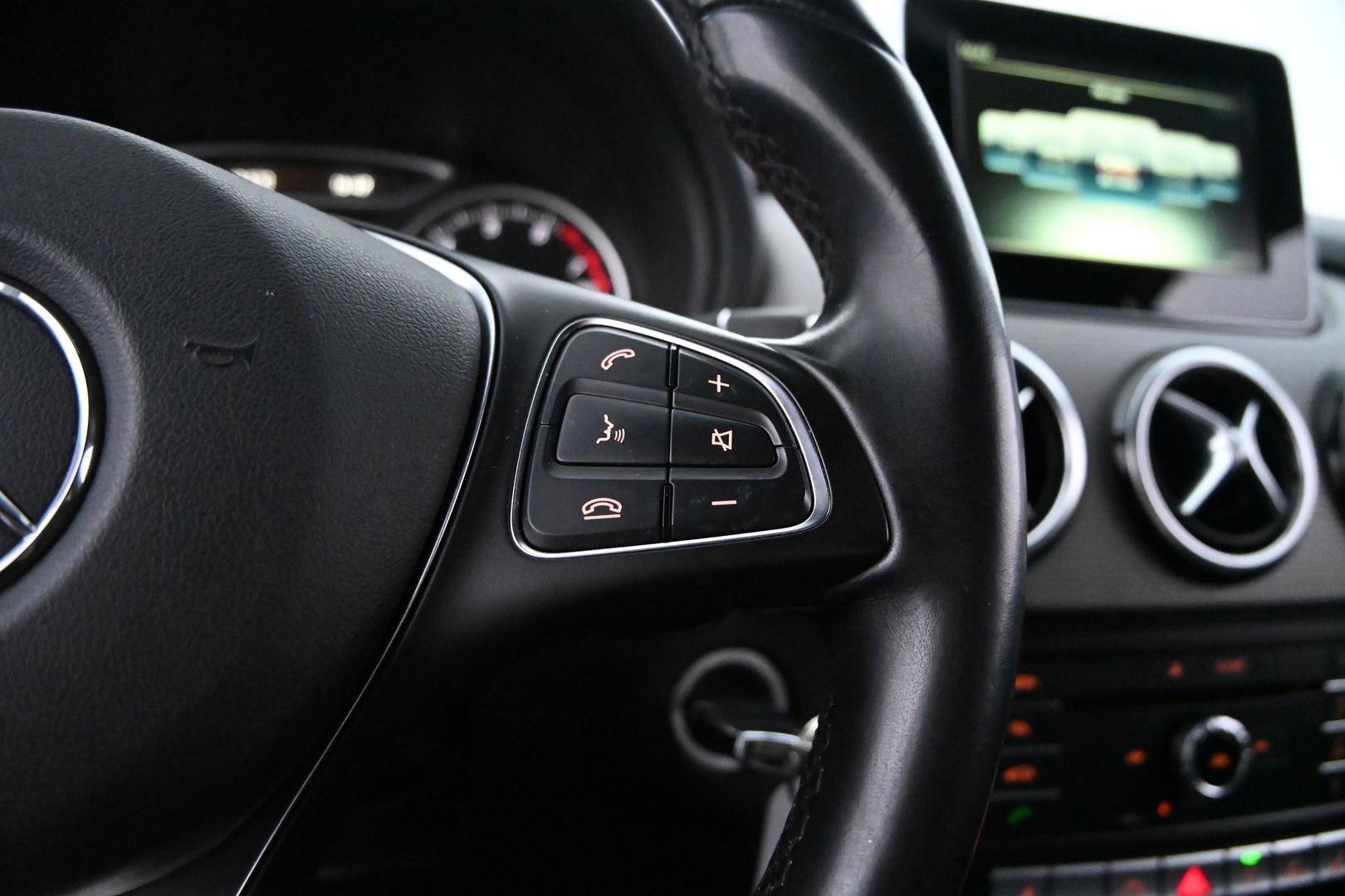 MERCEDES-BENZ B 2016