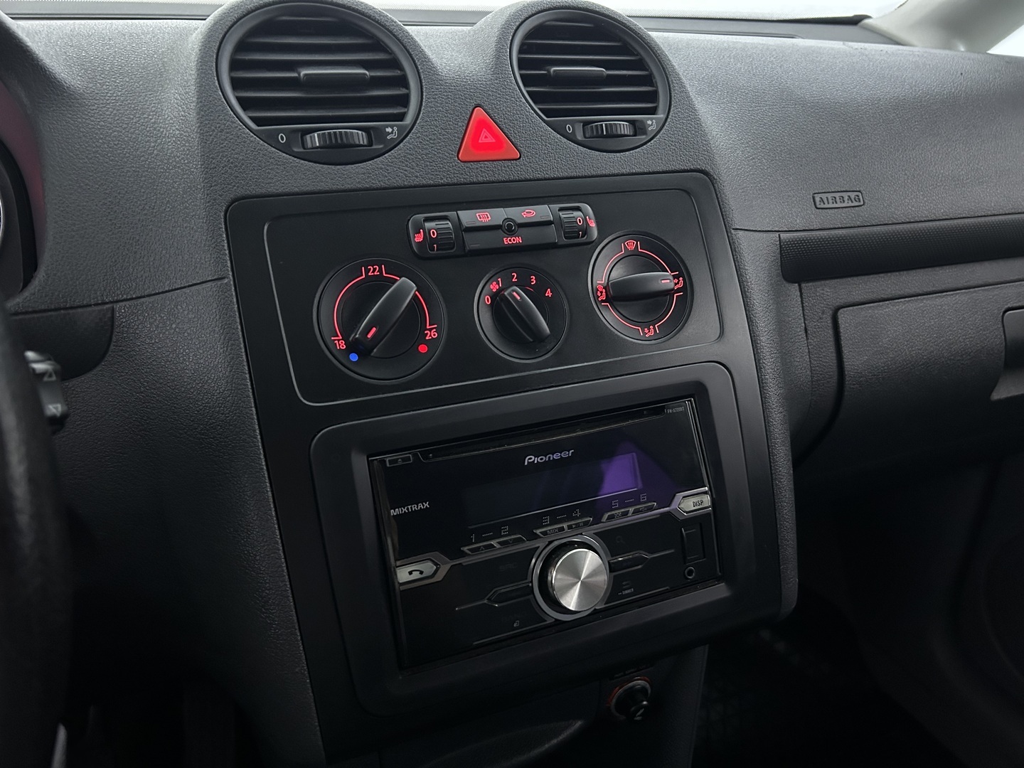 VOLKSWAGEN Caddy 2006