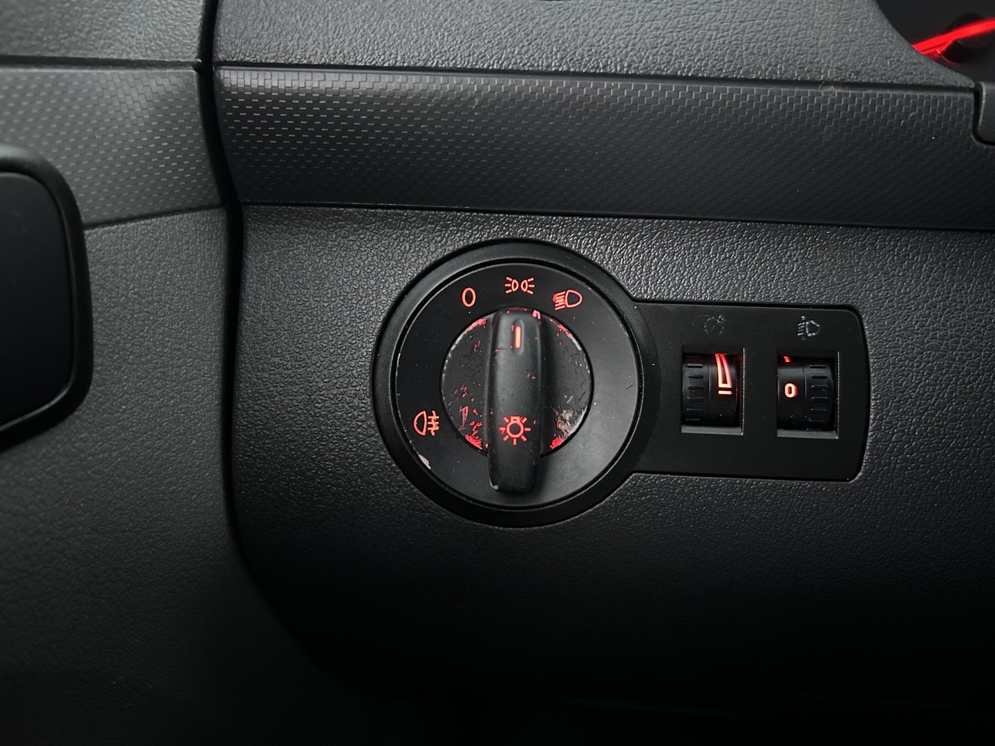 VOLKSWAGEN Caddy 2006