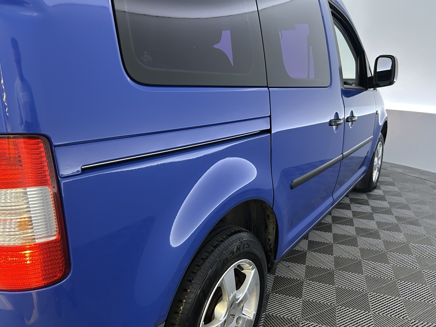 VOLKSWAGEN Caddy 2006