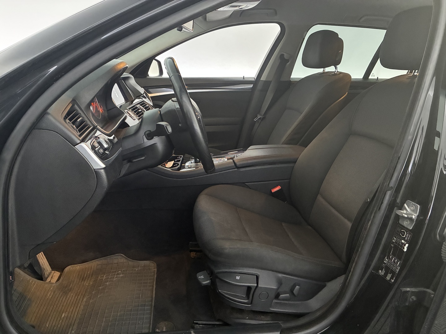 BMW 525 2011