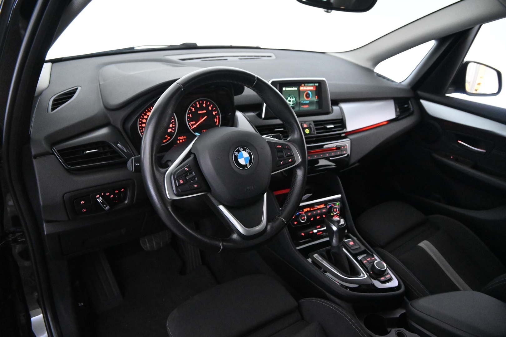 BMW 225 2018