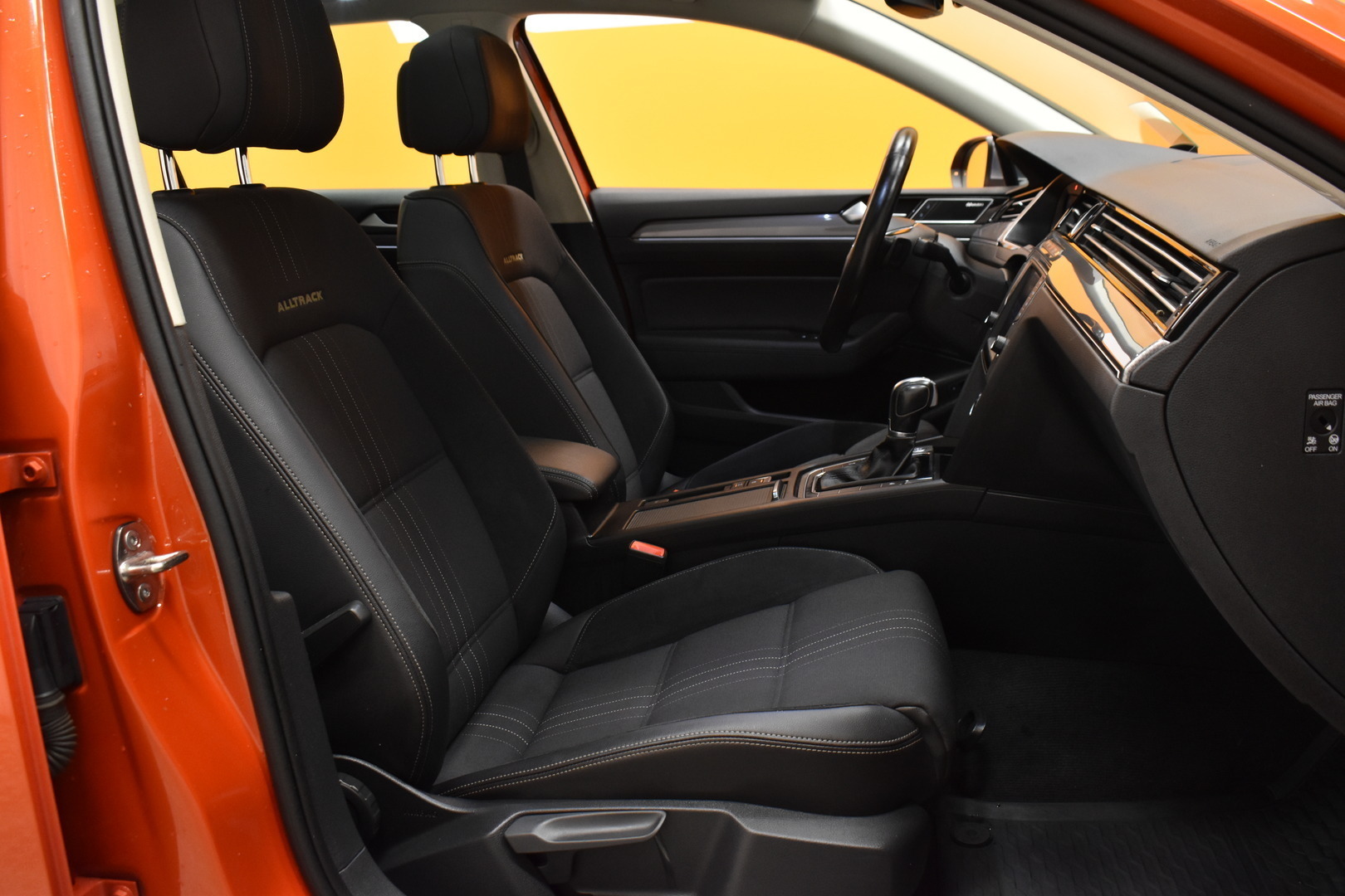 VOLKSWAGEN Passat 2017