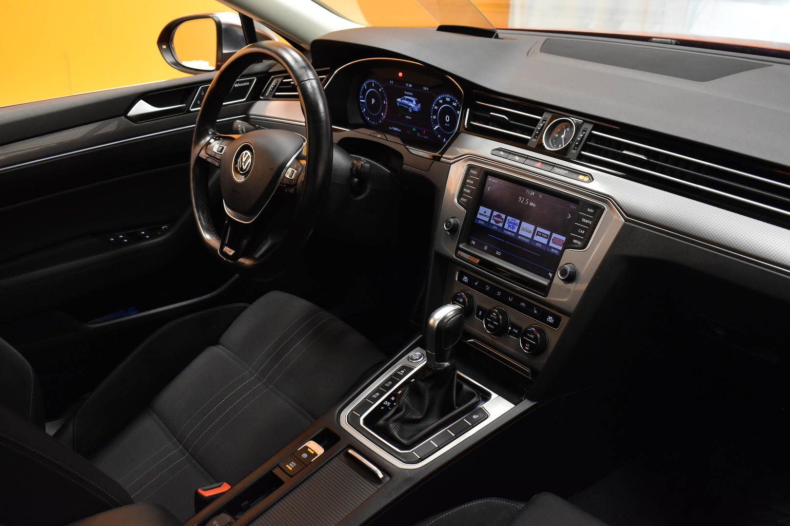 VOLKSWAGEN Passat 2017