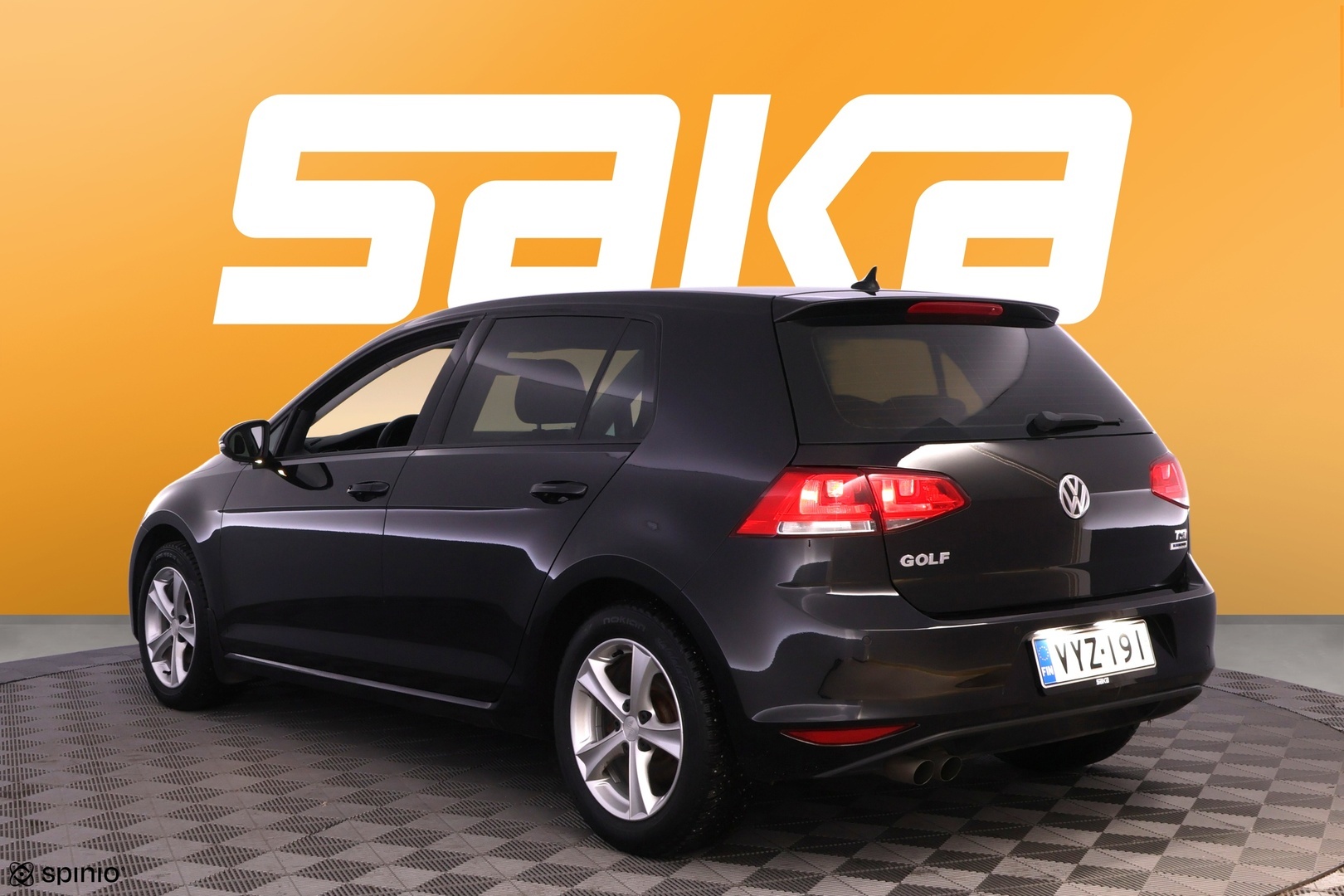 VOLKSWAGEN Golf 2016