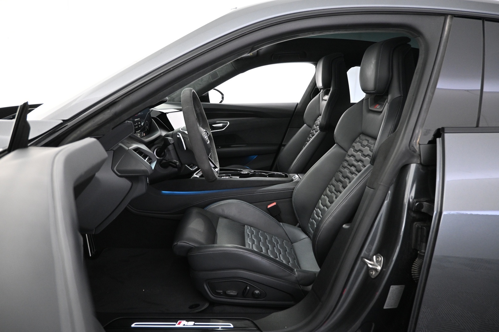 AUDI E-TRON GT RS 2023