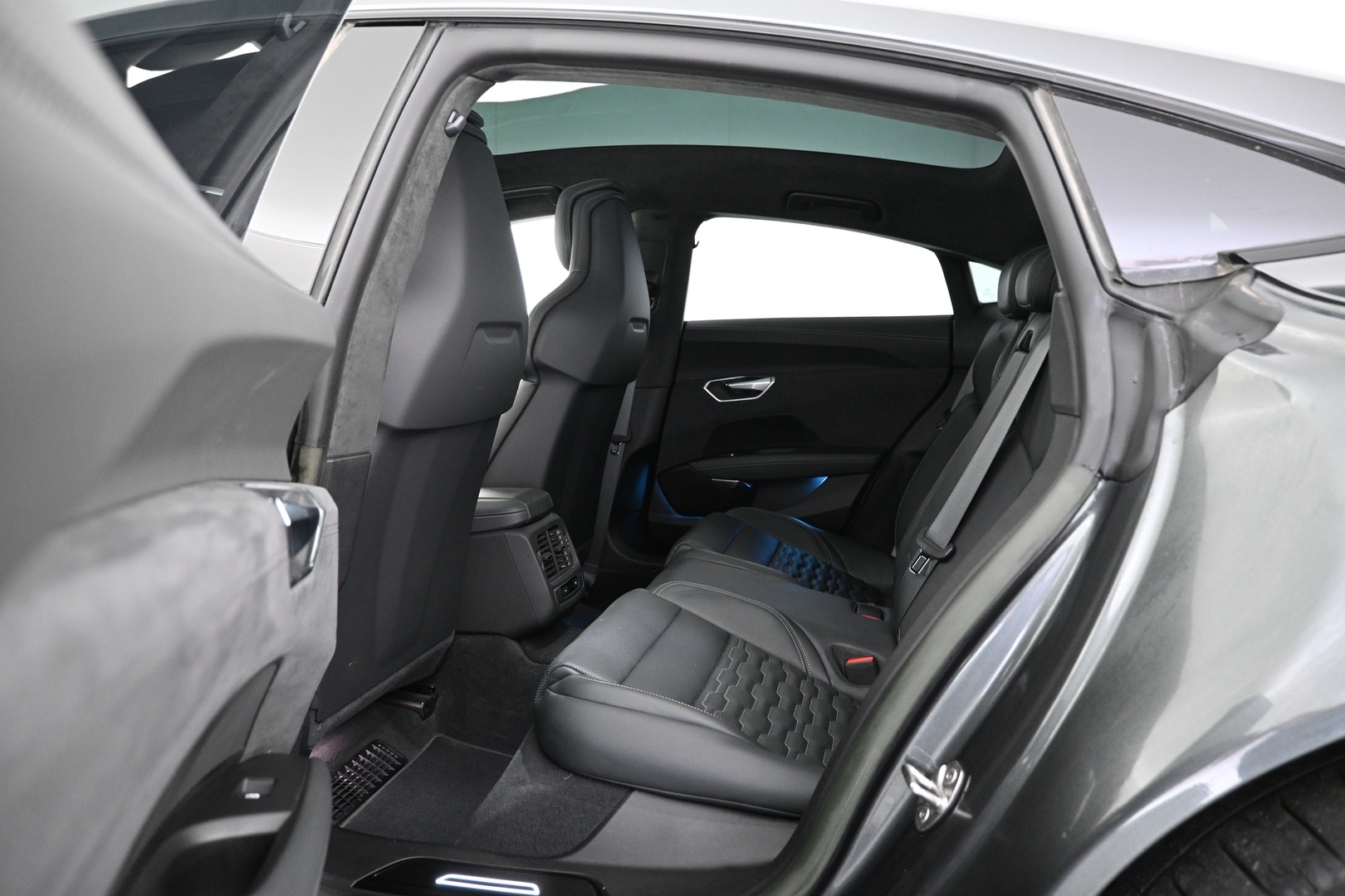 AUDI E-TRON GT RS 2023