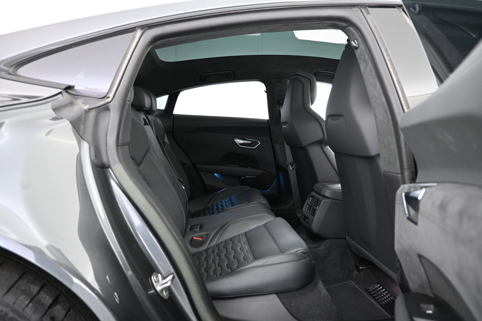 AUDI E-TRON GT RS 2023