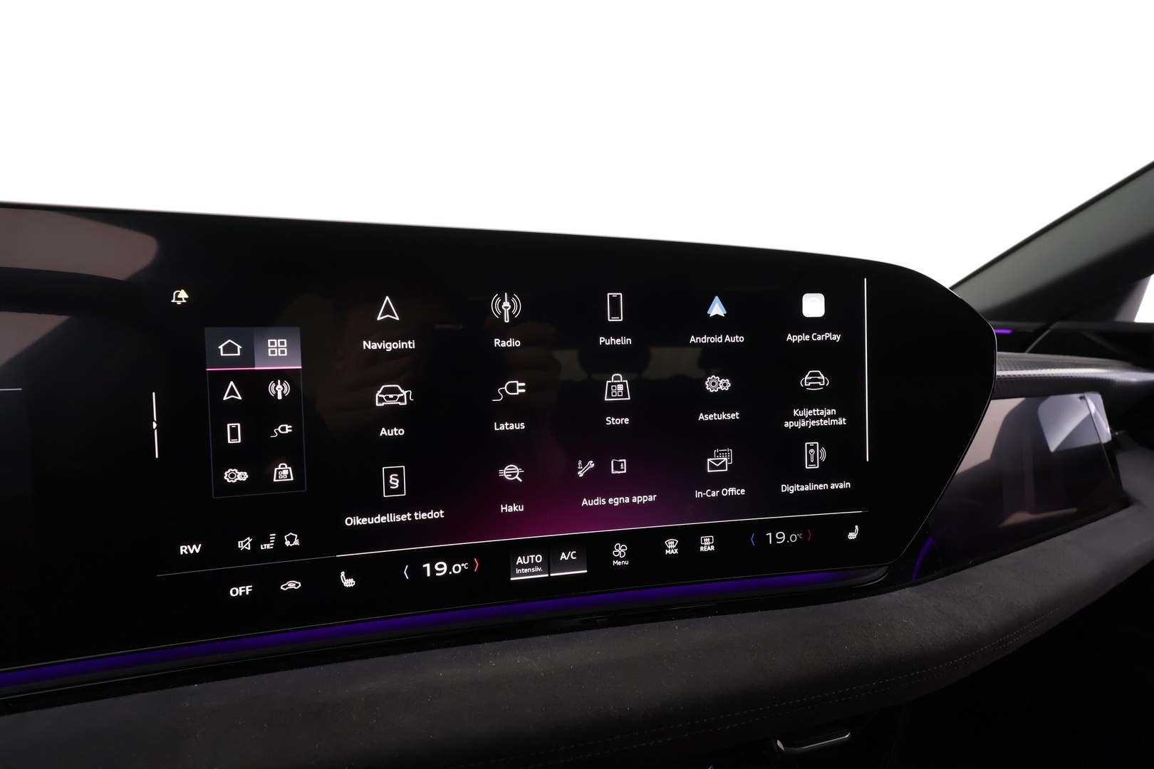 AUDI A6 e-tron 2025