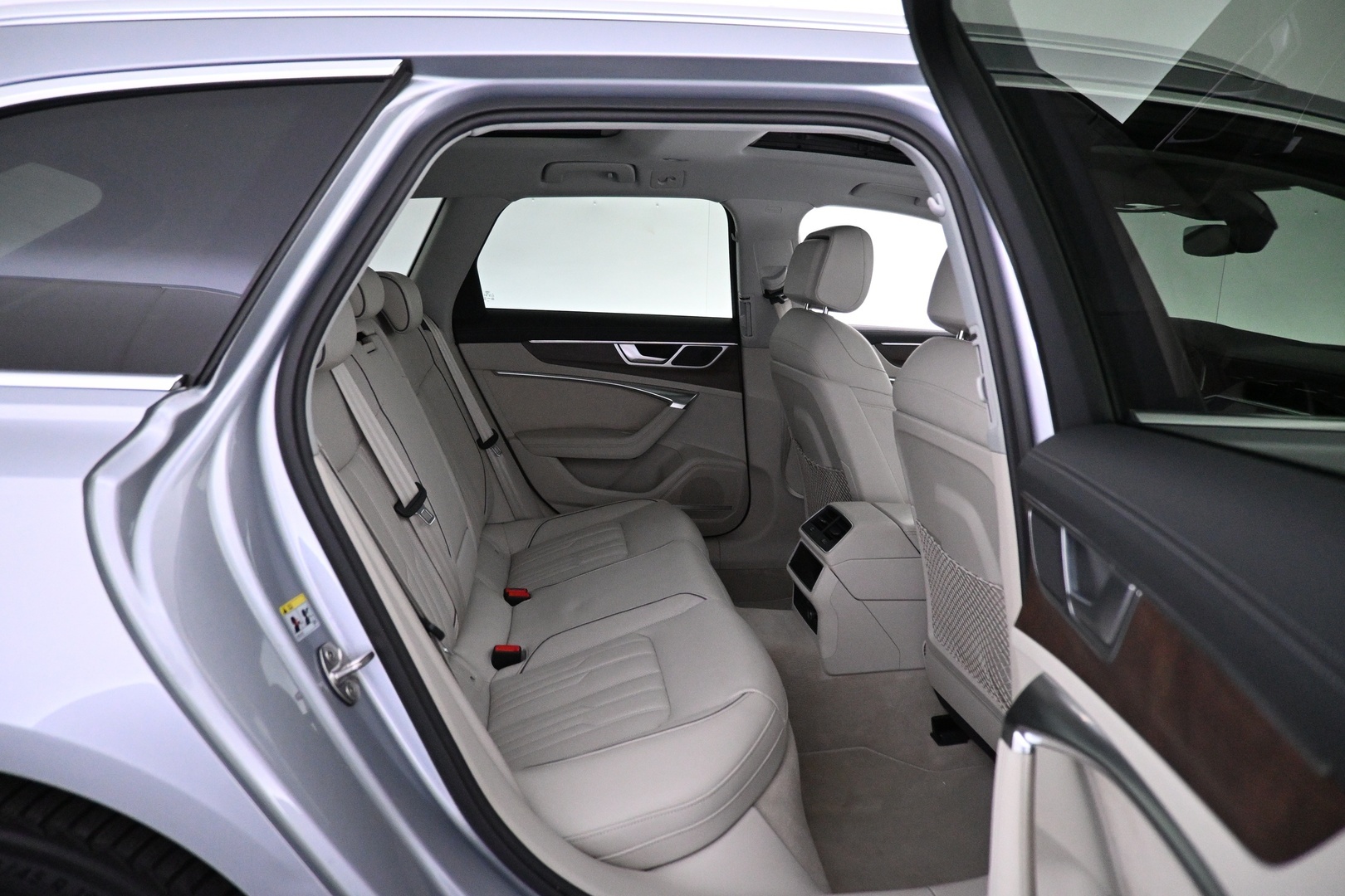 AUDI A6 2025