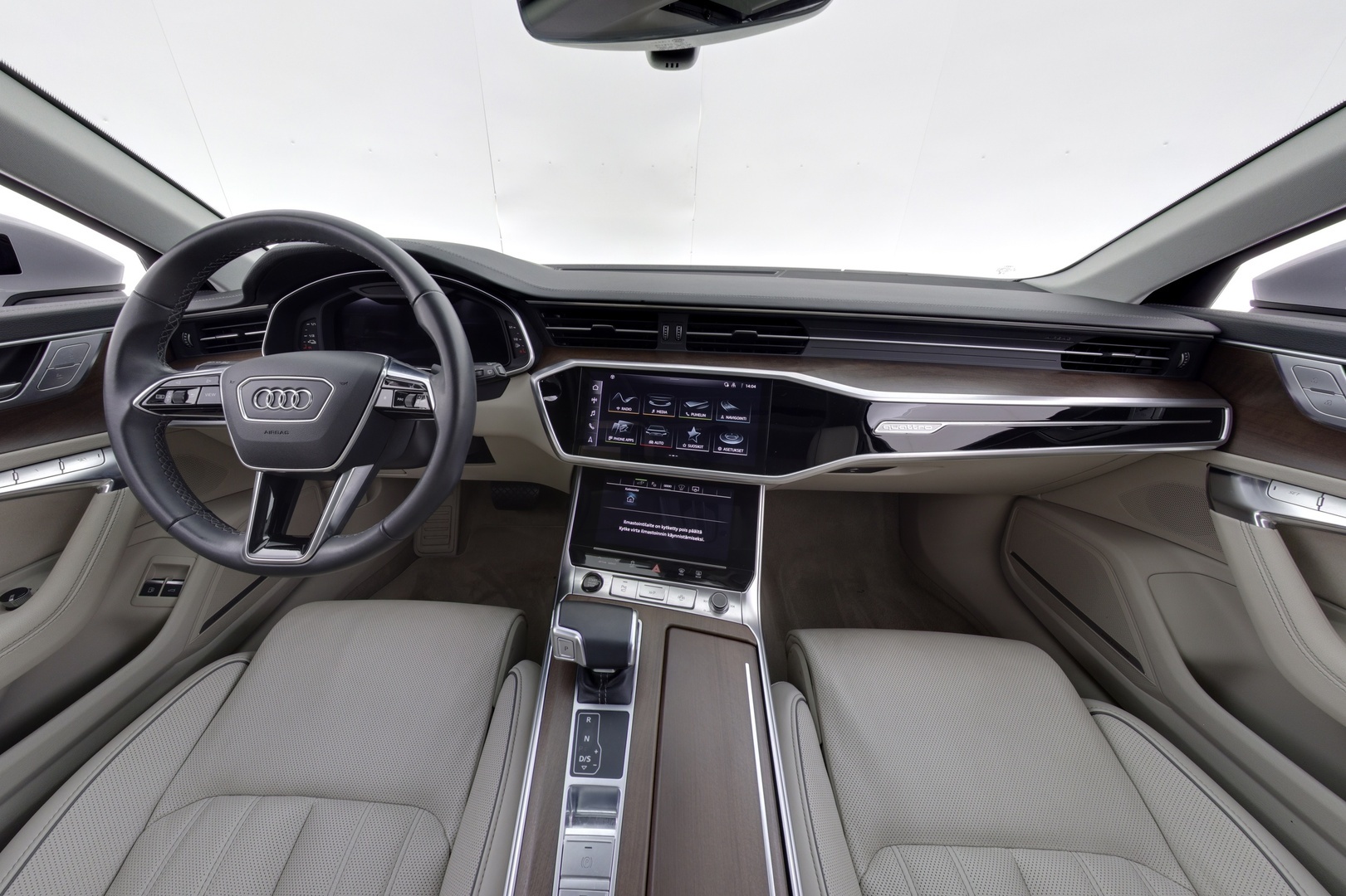 AUDI A6 2025