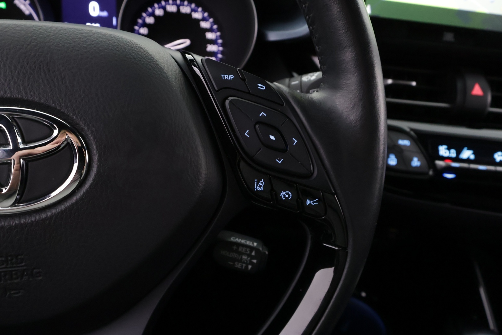 TOYOTA C-HR 2020