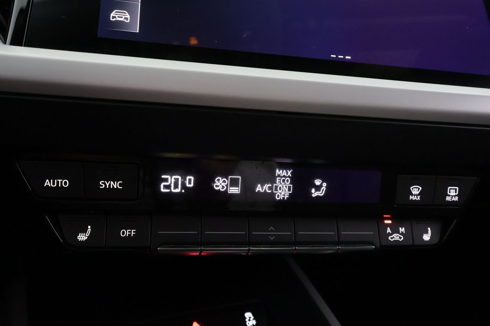 AUDI Q4 e-tron 2022