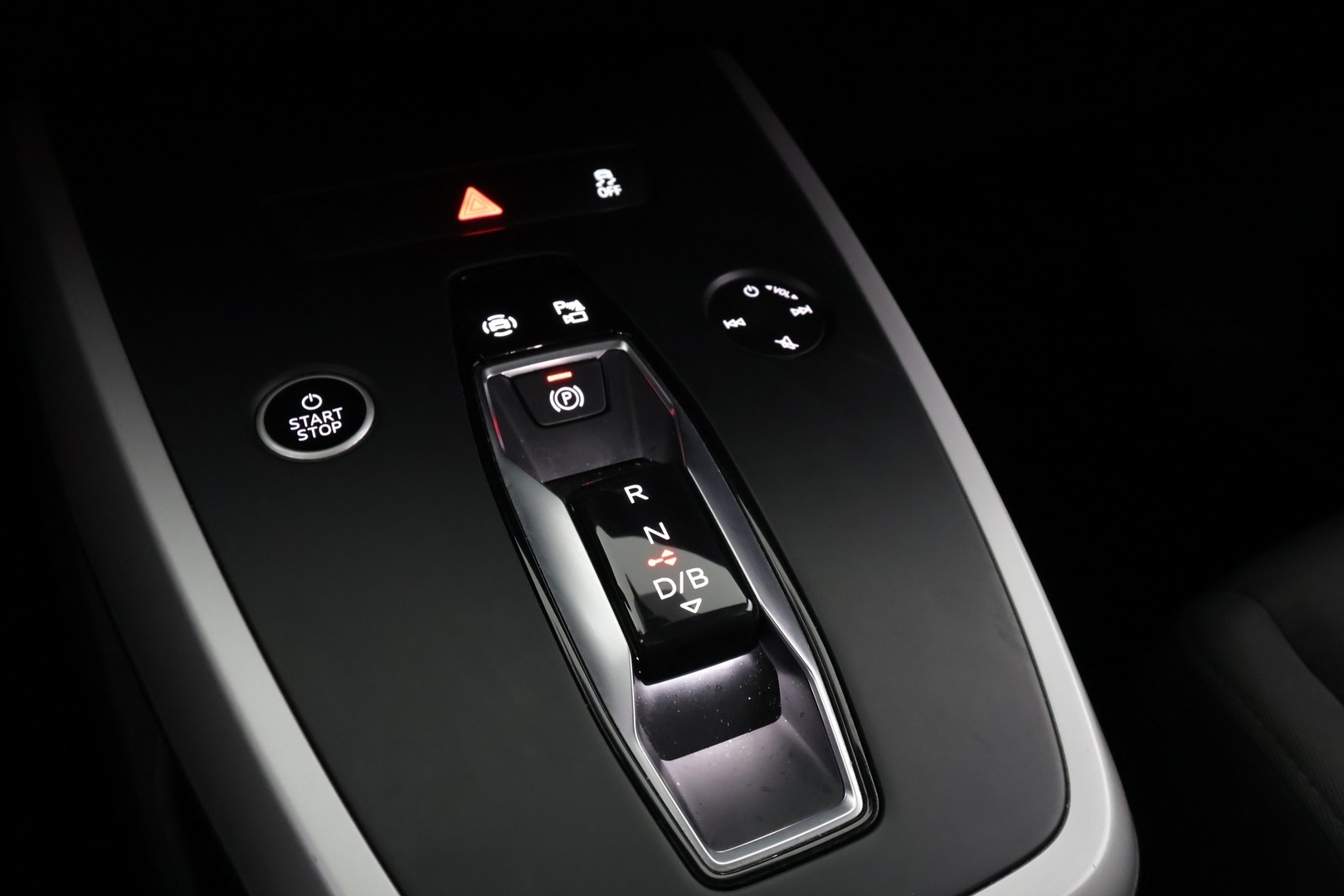 AUDI Q4 e-tron 2022