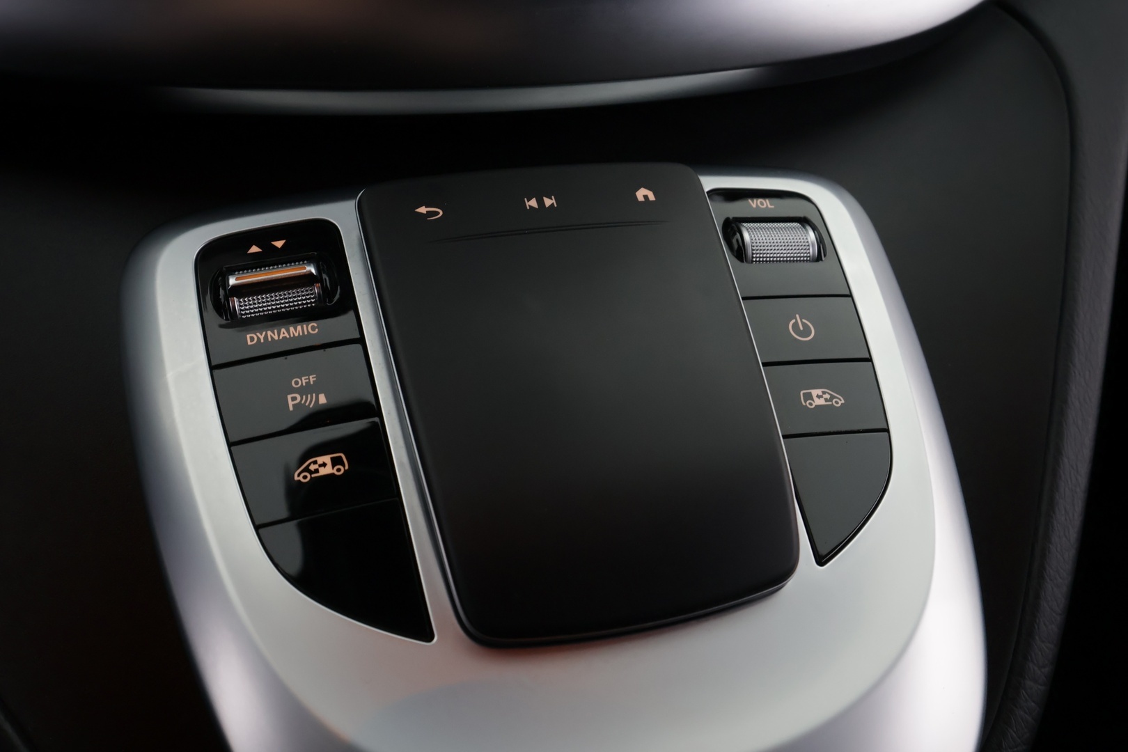 MERCEDES-BENZ EQV 2020