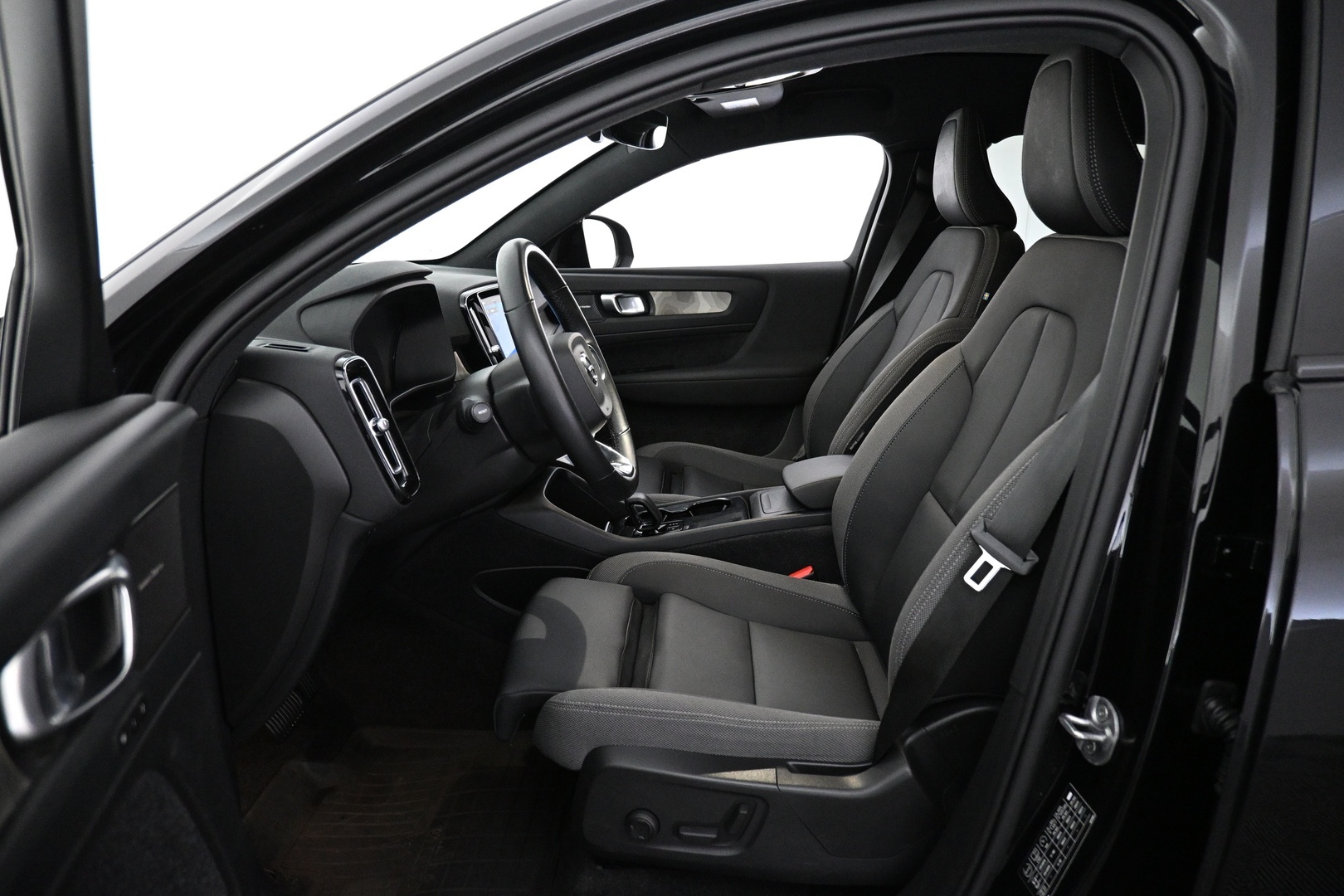 VOLVO C40 2023