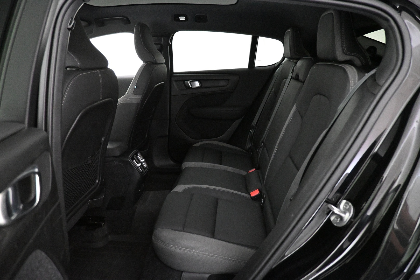 VOLVO C40 2023