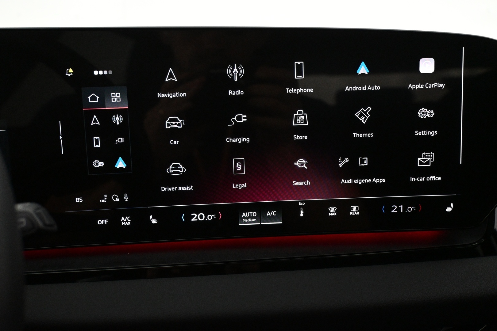 AUDI Q6 e-tron 2025