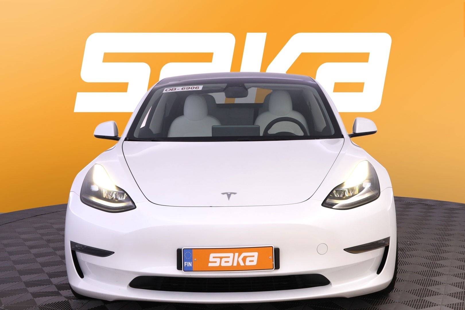 TESLA Model 3 2023