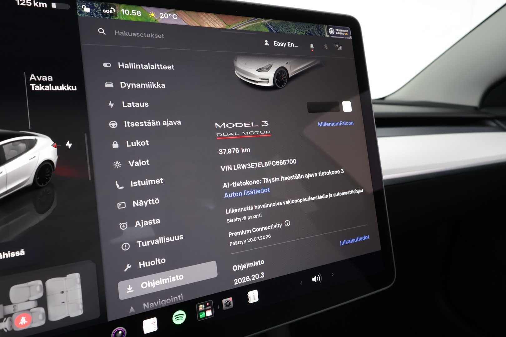 TESLA Model 3 2023