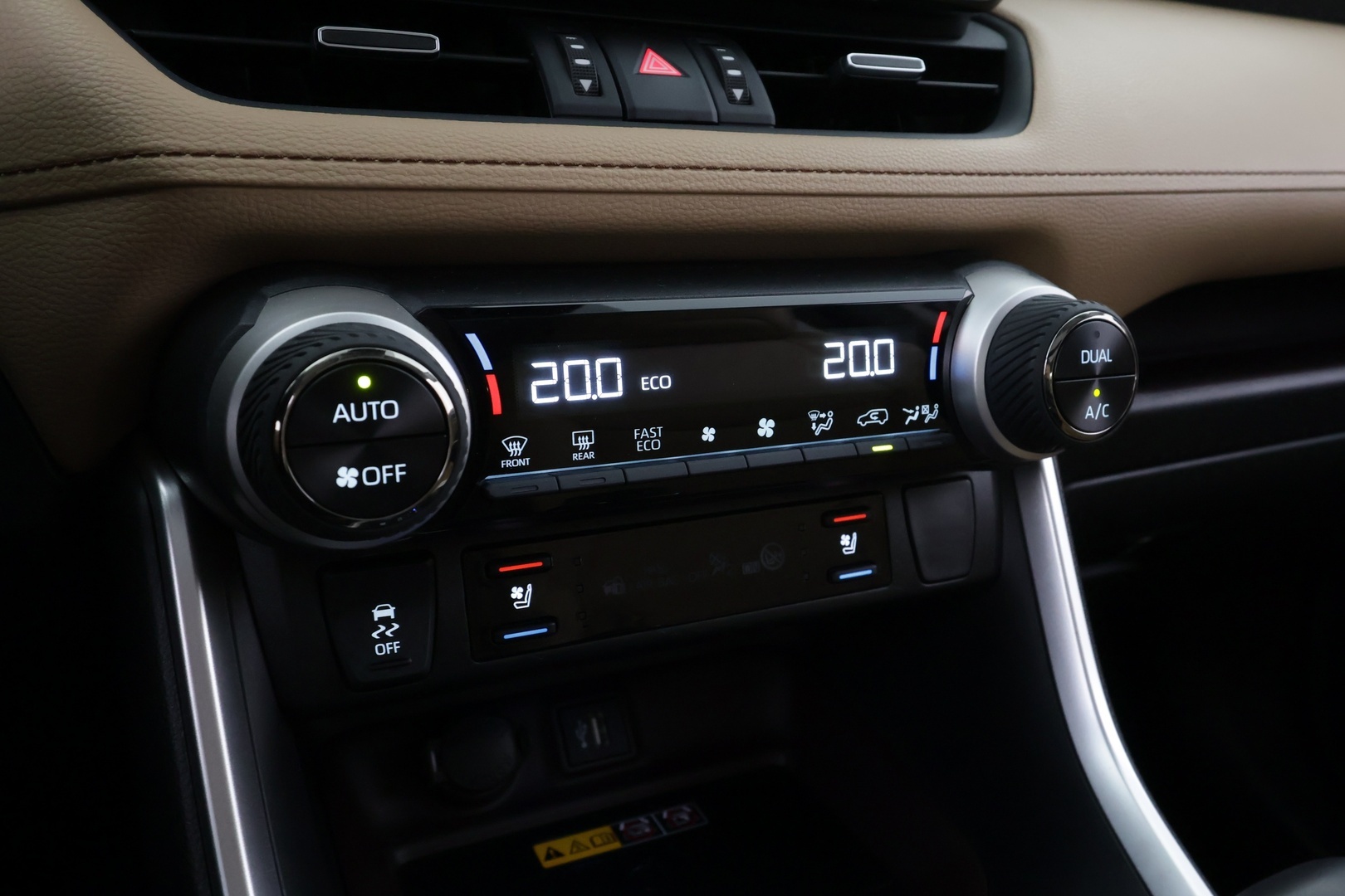 TOYOTA RAV4 2025