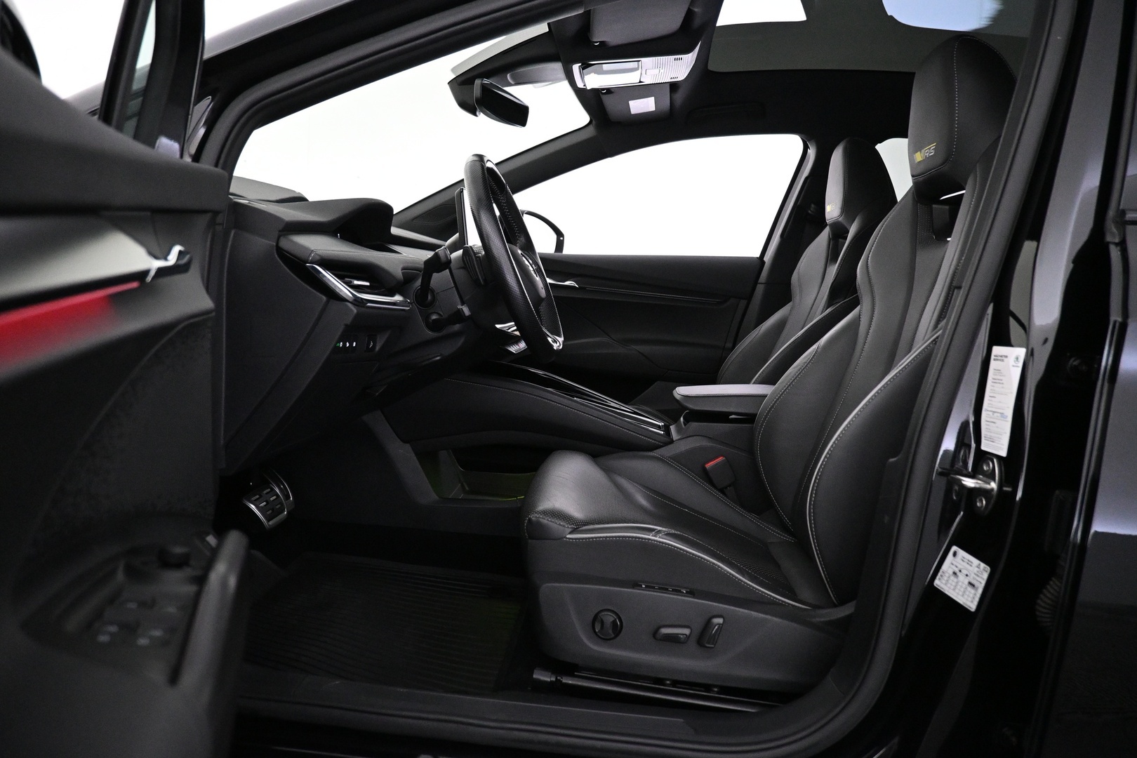SKODA Enyaq 2023