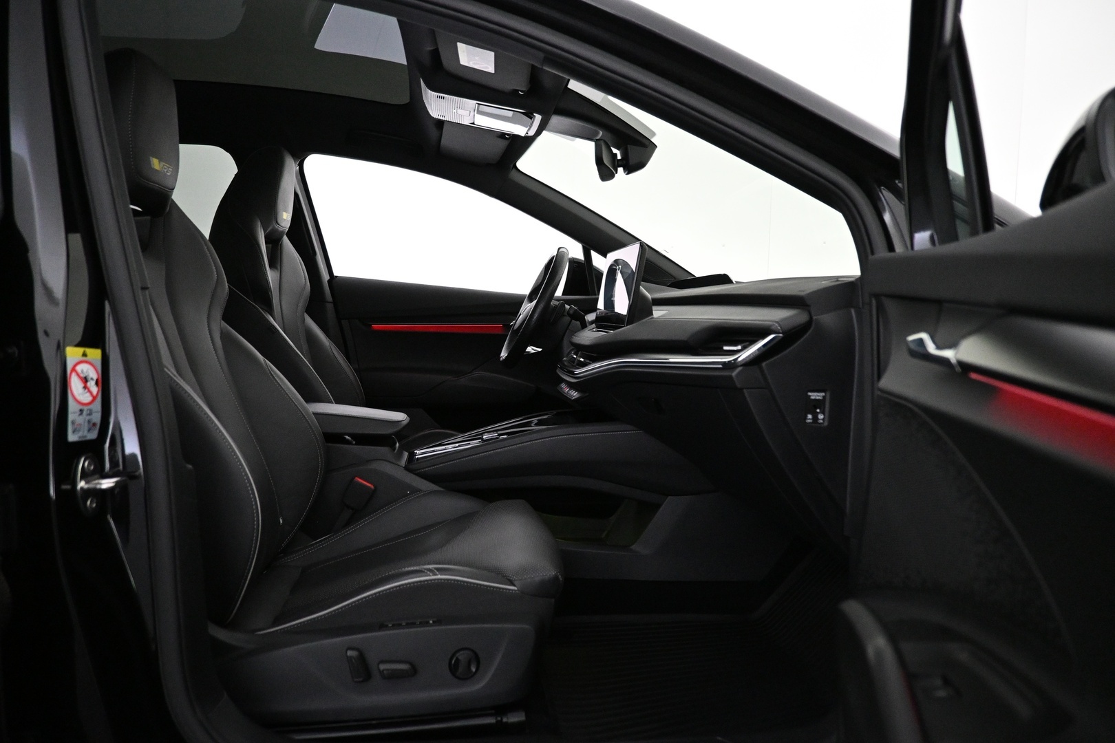 SKODA Enyaq 2023