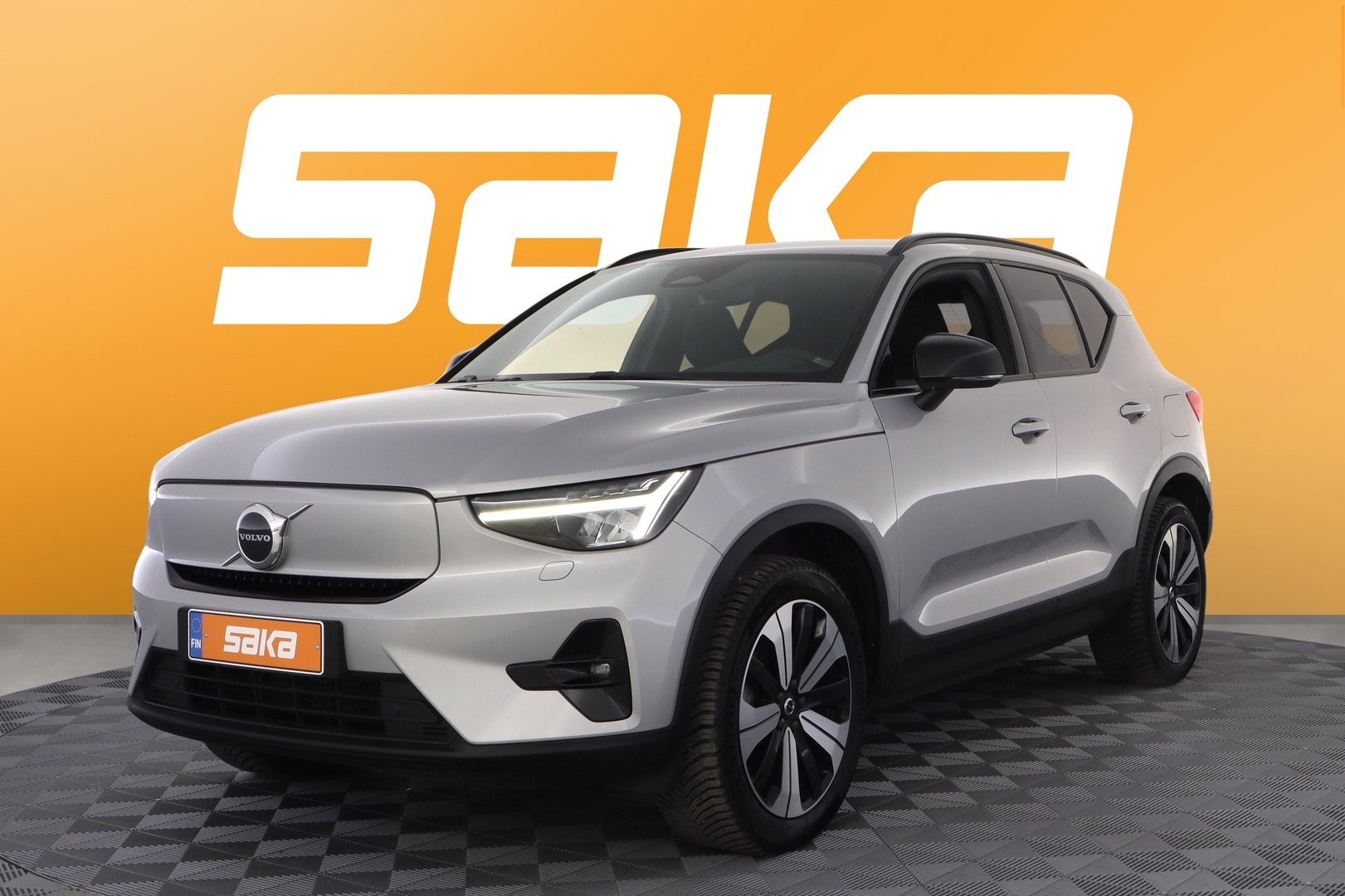 VOLVO XC40 2023