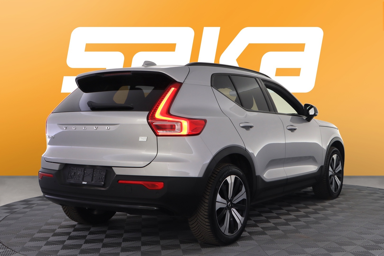VOLVO XC40 2023
