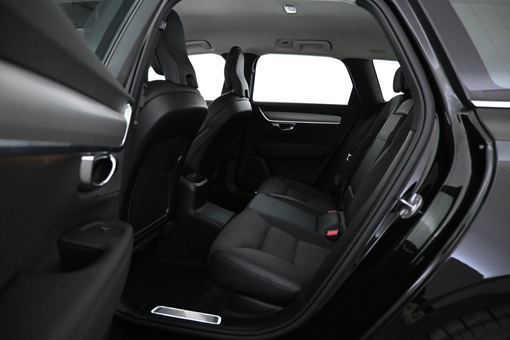 VOLVO V90 2022