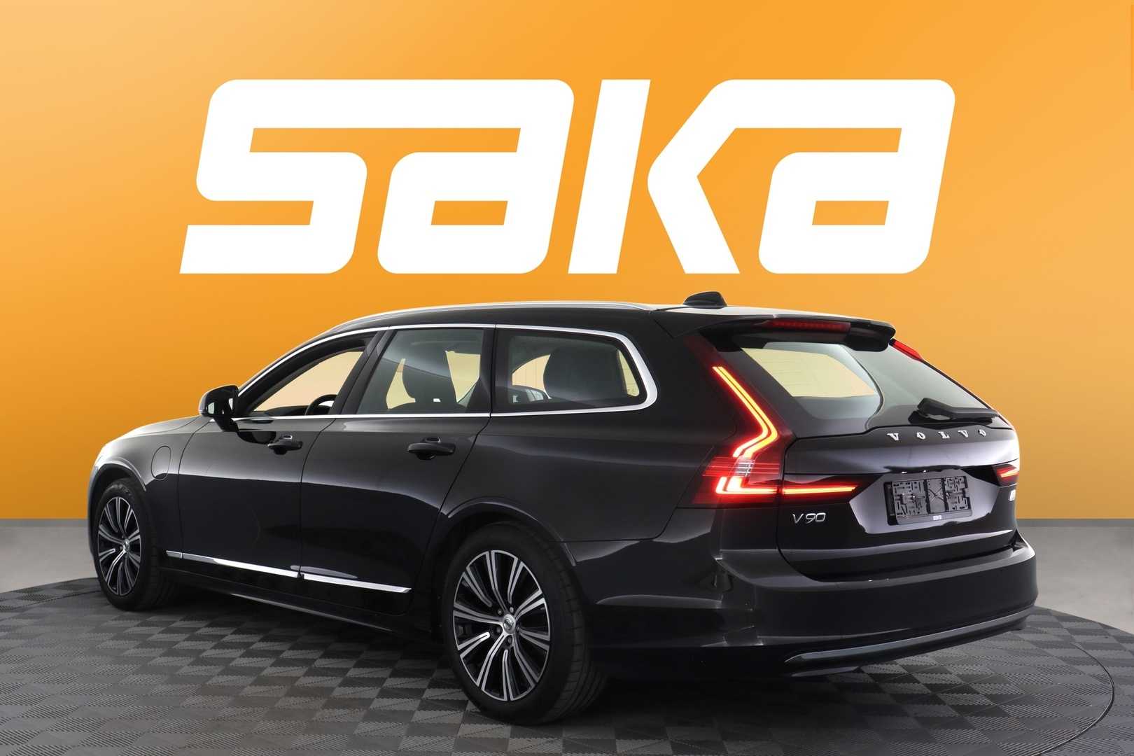 VOLVO V90 2022