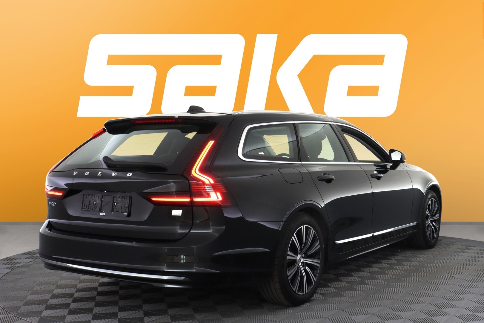 VOLVO V90 2022