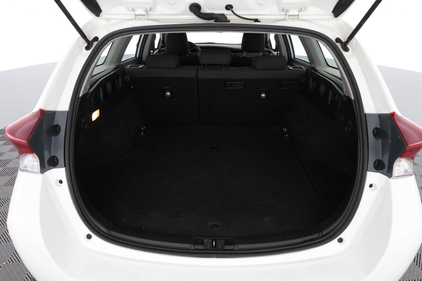 TOYOTA Auris 2019