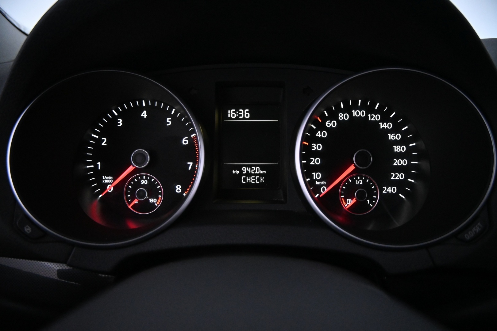 VOLKSWAGEN Golf 2012