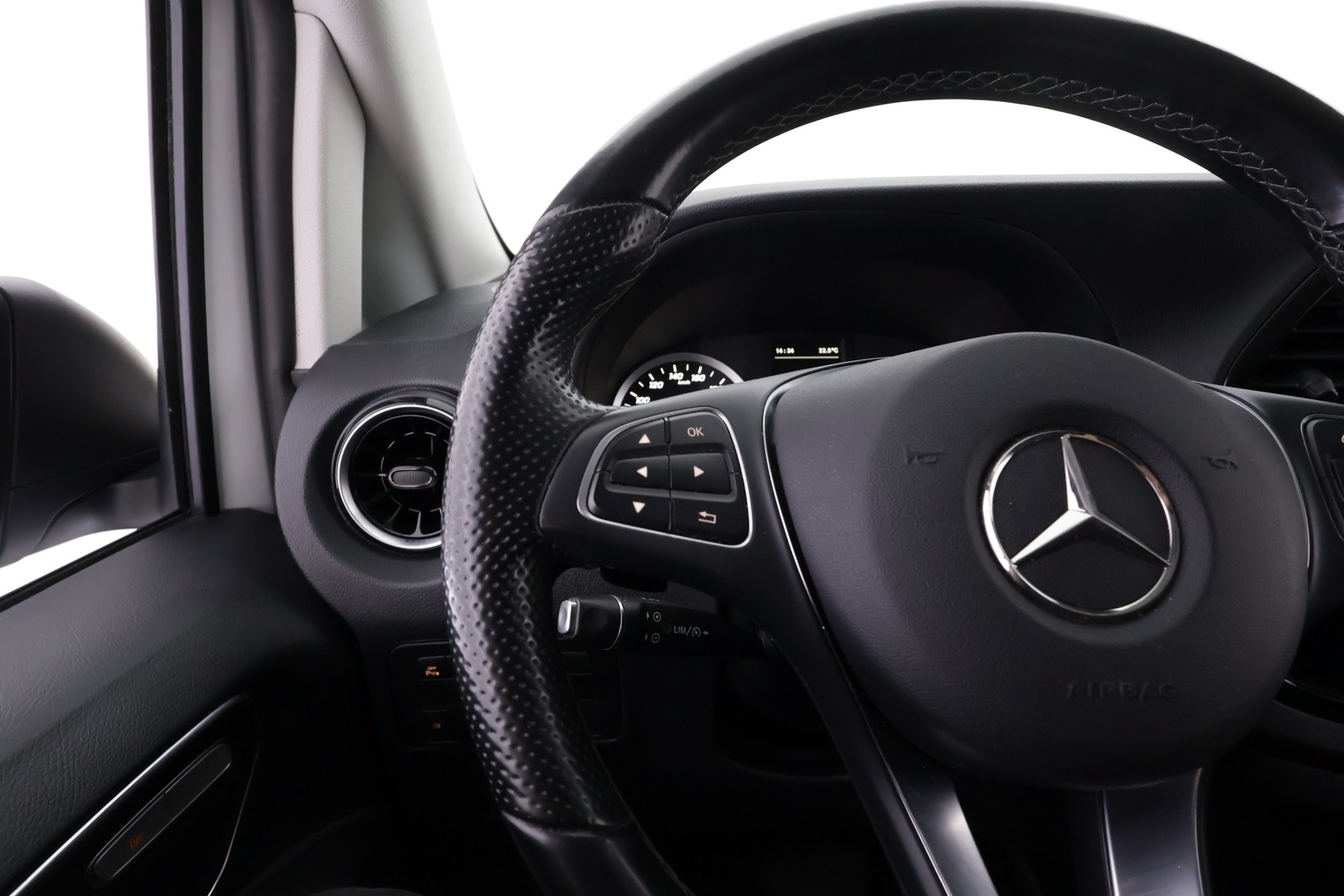 MERCEDES-BENZ Vito 2022
