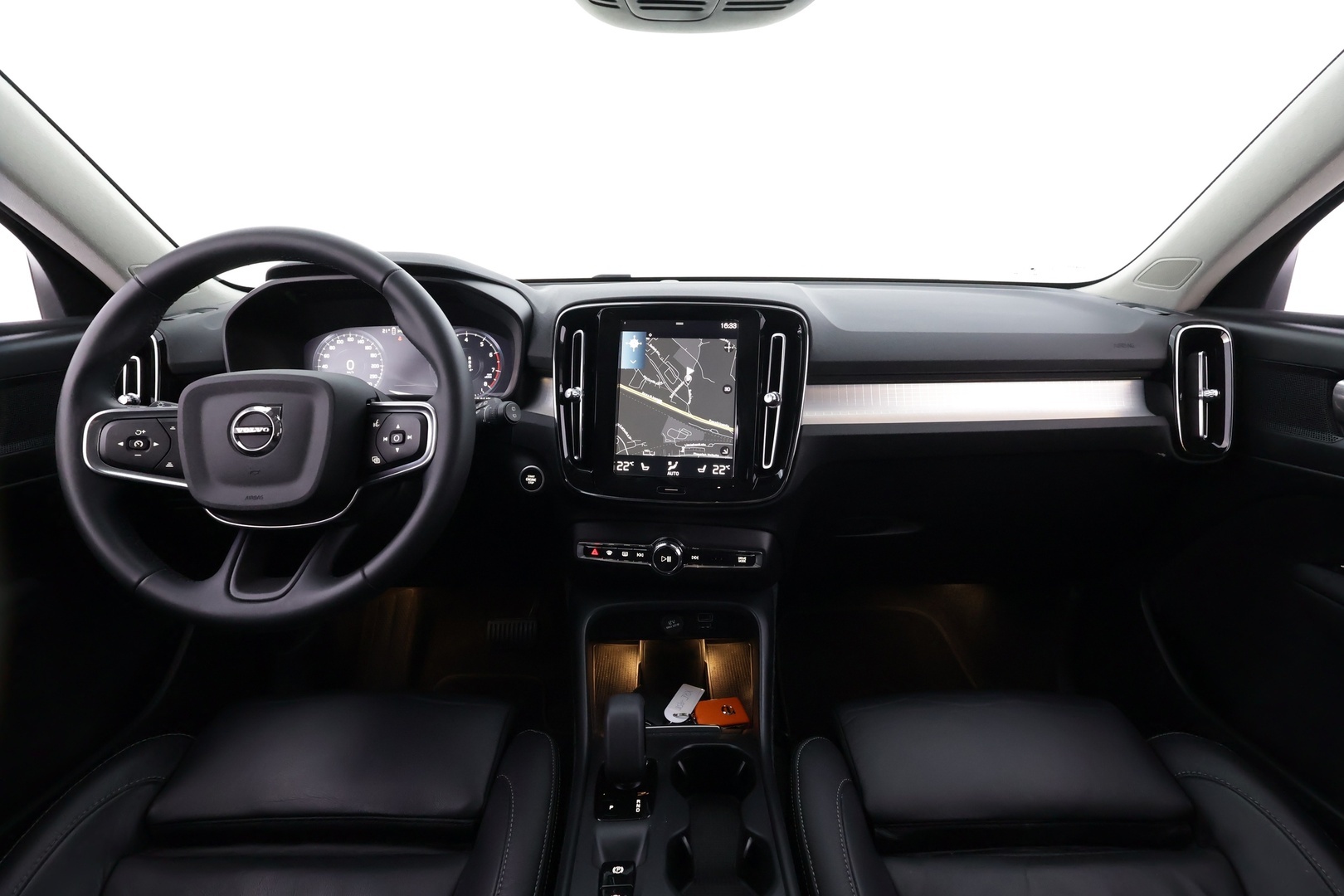 VOLVO XC40 2022