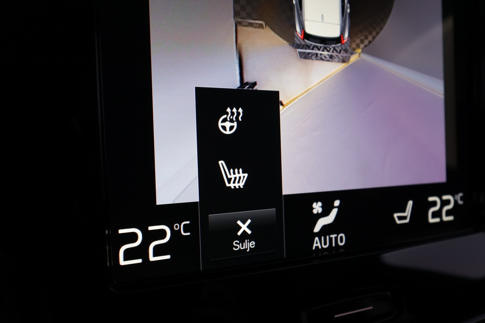 VOLVO XC40 2022