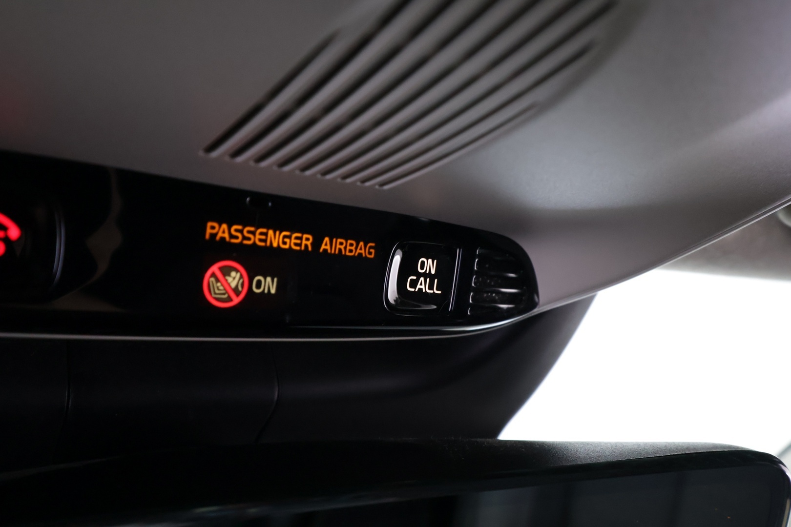 VOLVO XC40 2022