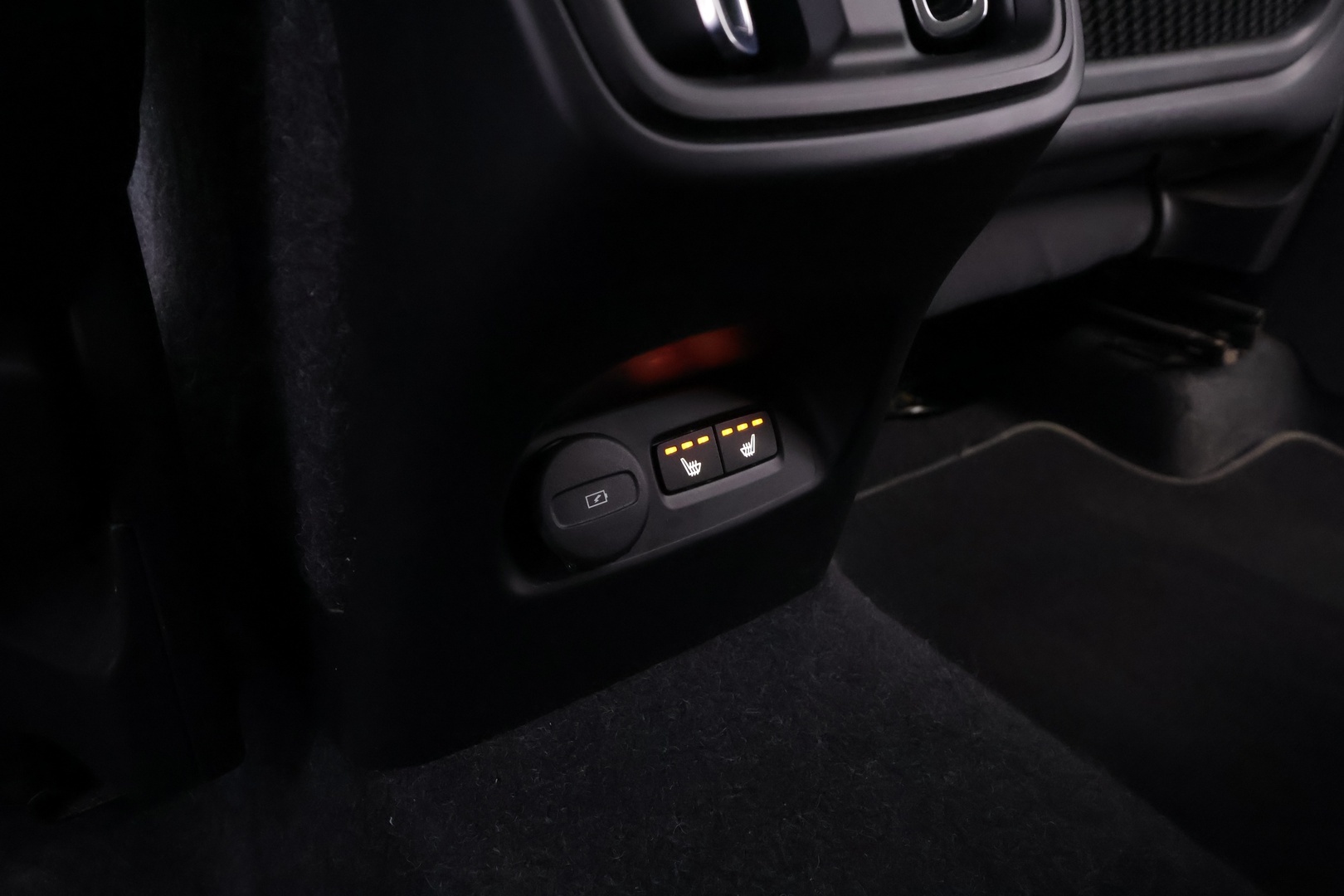 VOLVO XC40 2022