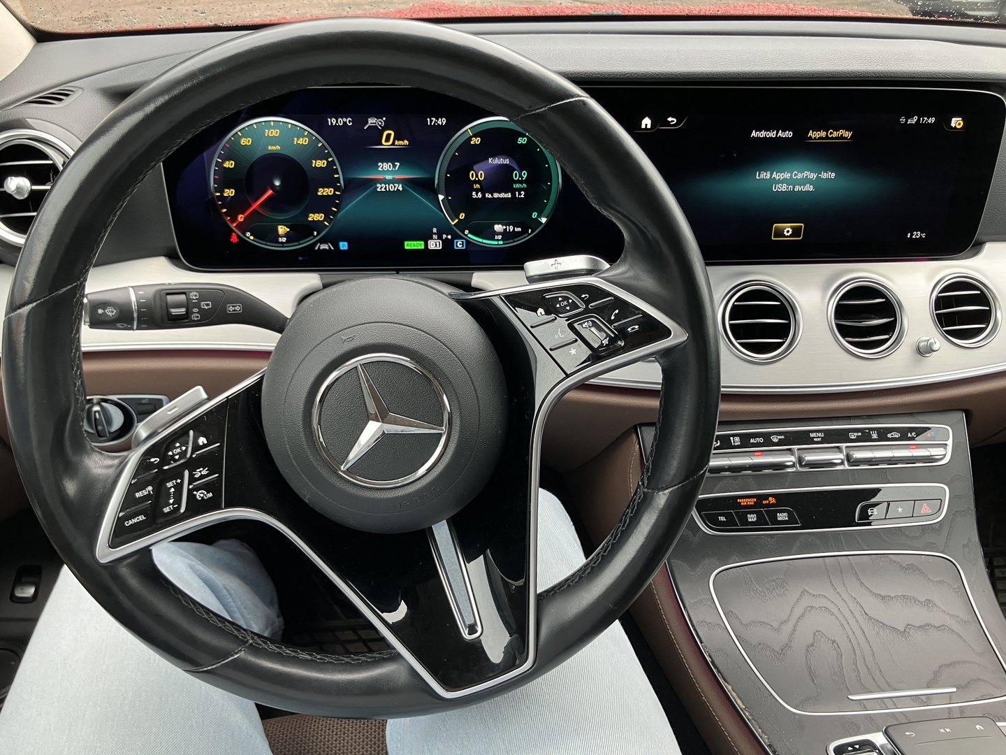 MERCEDES-BENZ E 2021