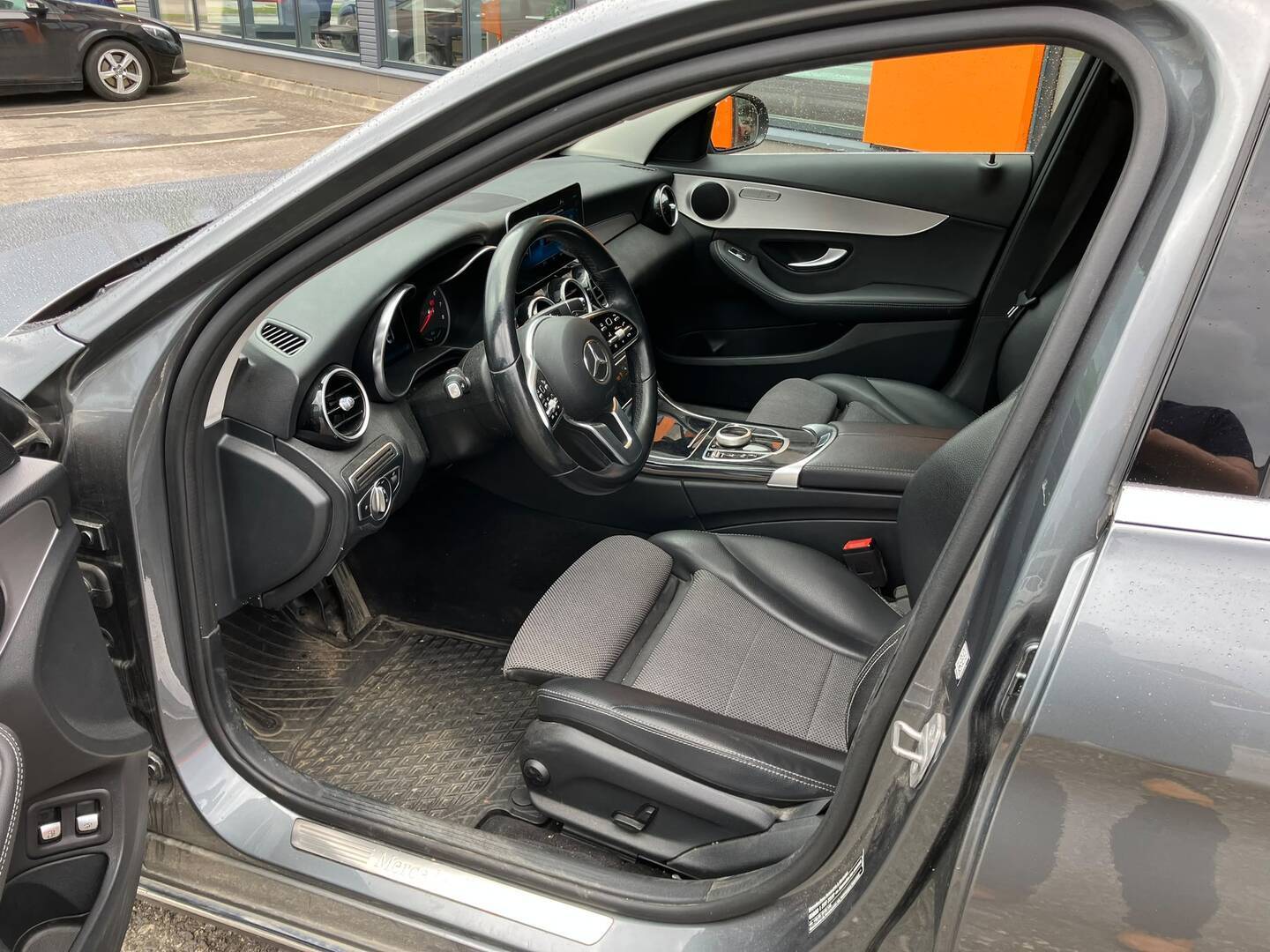 MERCEDES-BENZ C 2021