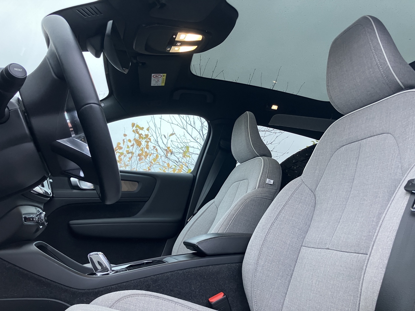 VOLVO C40 2023