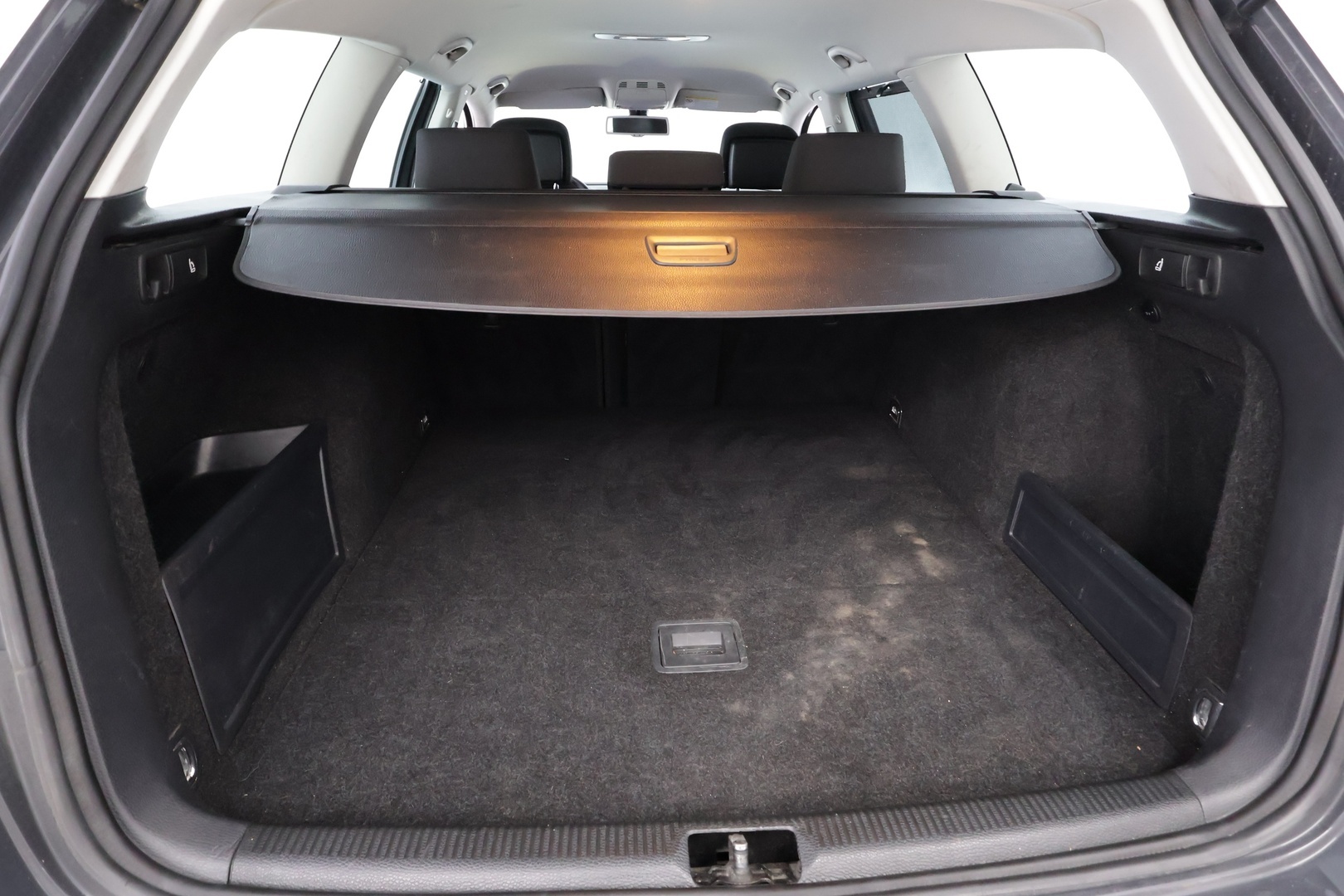 VOLKSWAGEN Passat 2011