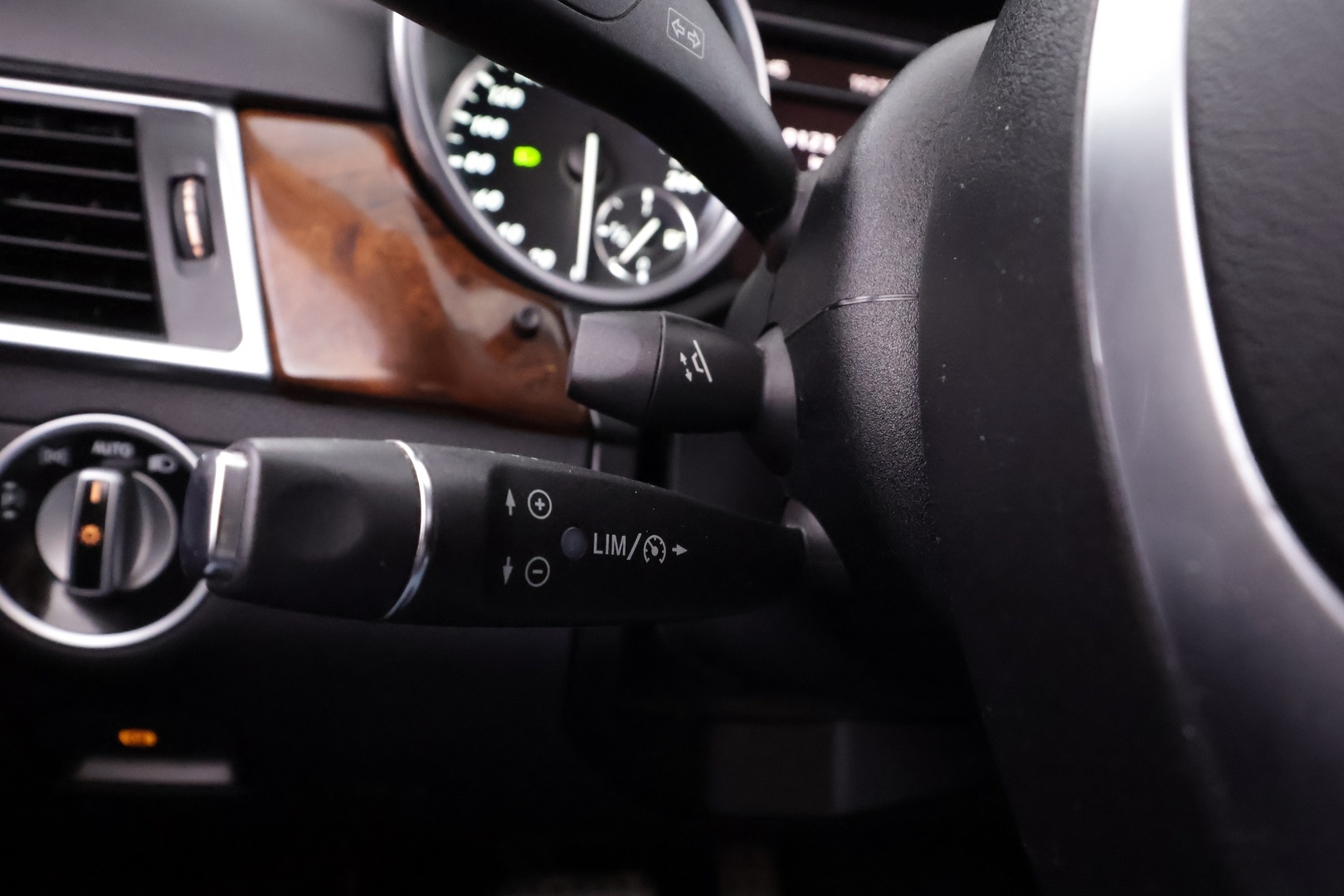 MERCEDES-BENZ ML 2012