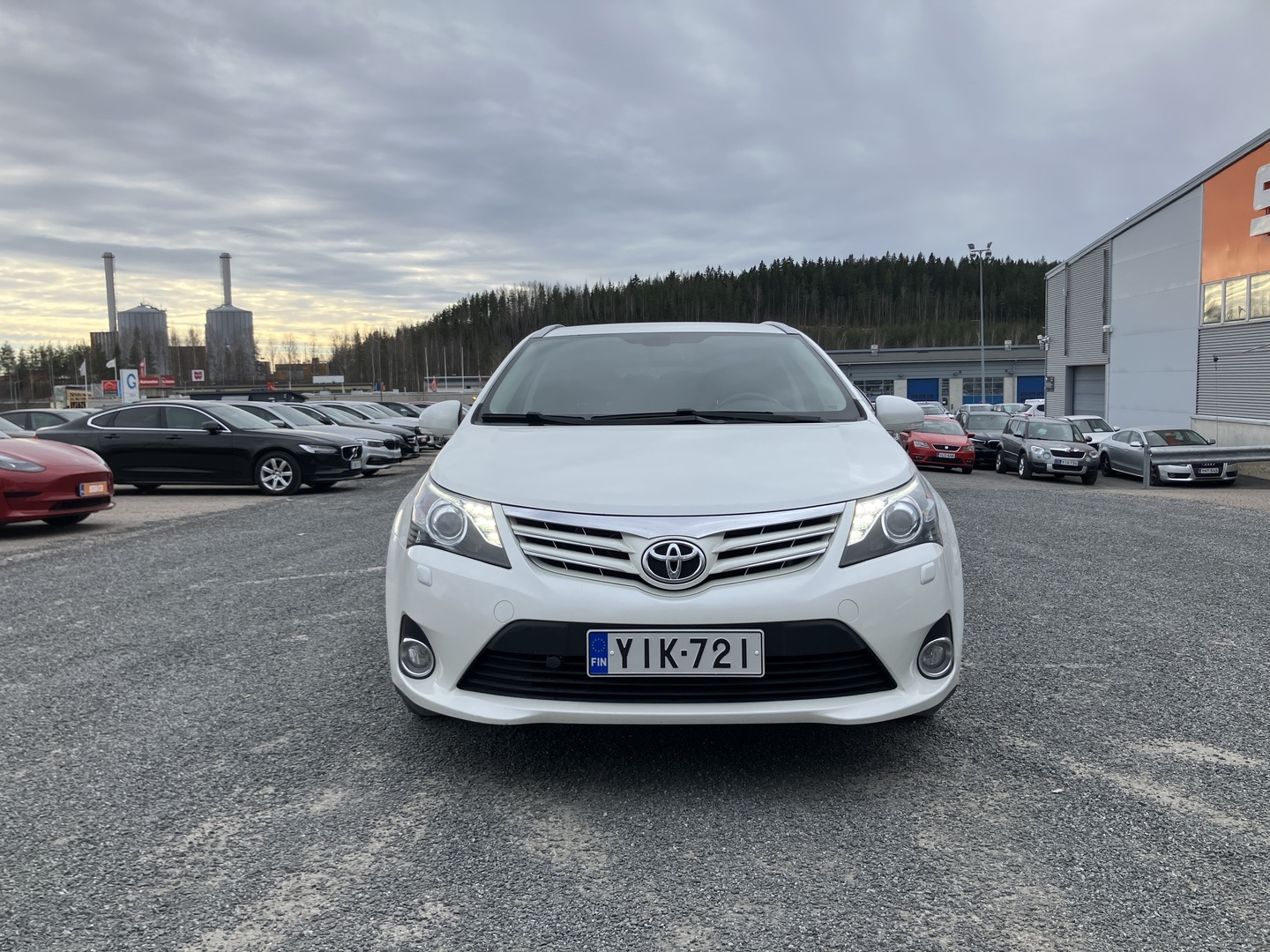 TOYOTA Avensis 2013