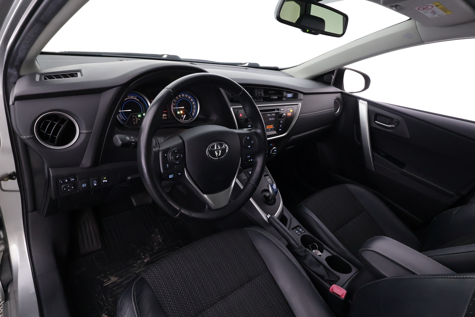 TOYOTA Auris 2013