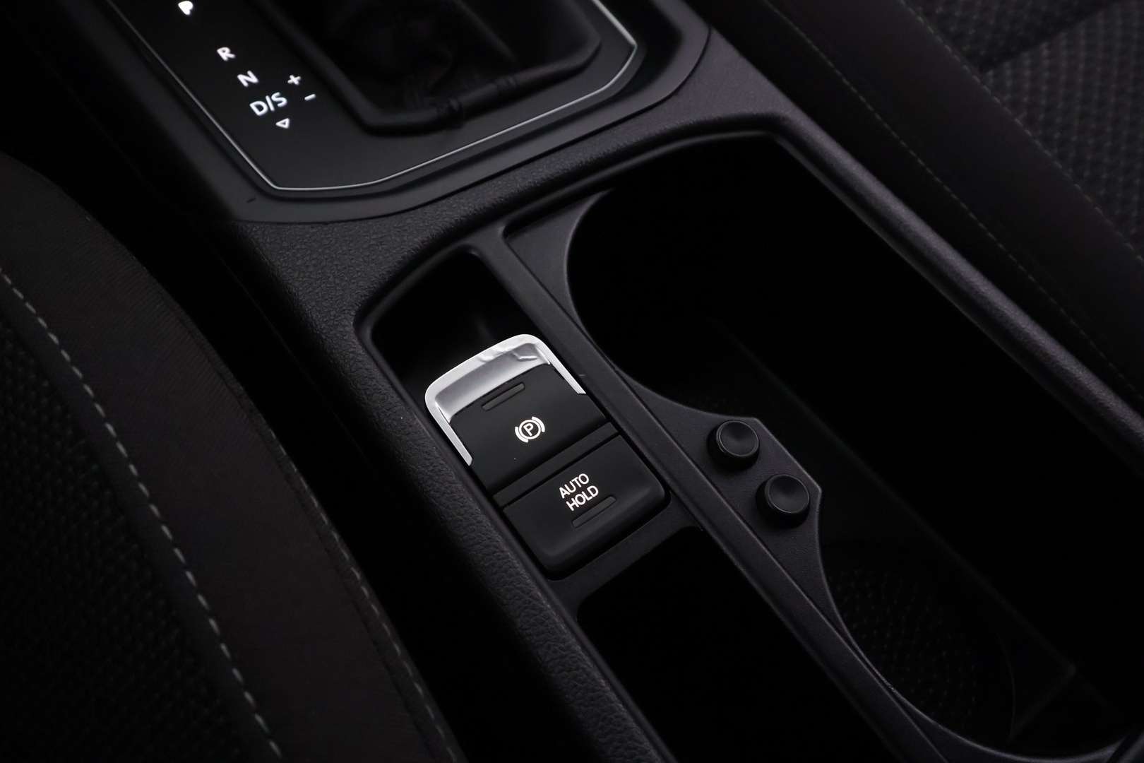 VOLKSWAGEN Touran 2016