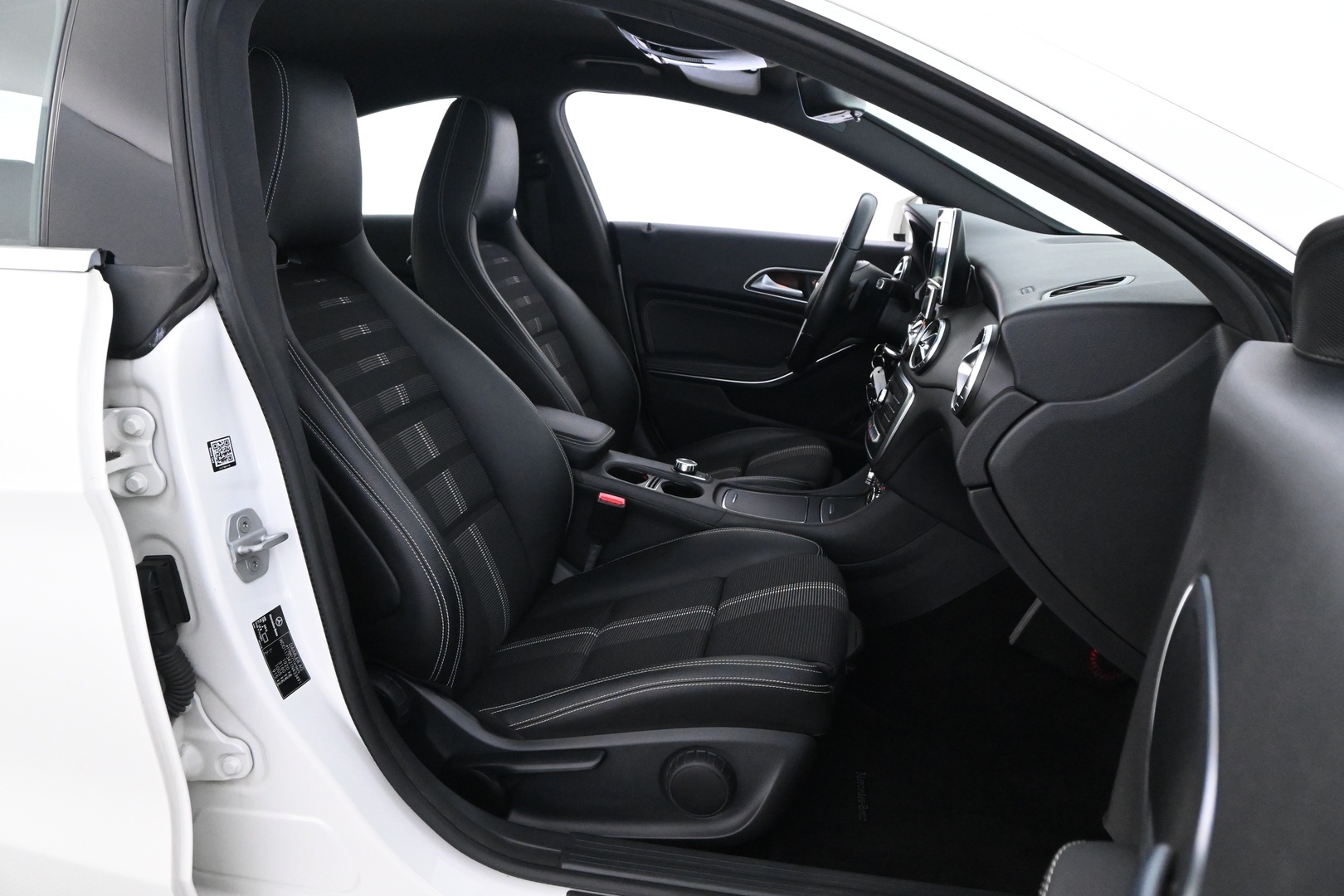 MERCEDES-BENZ CLA 2017