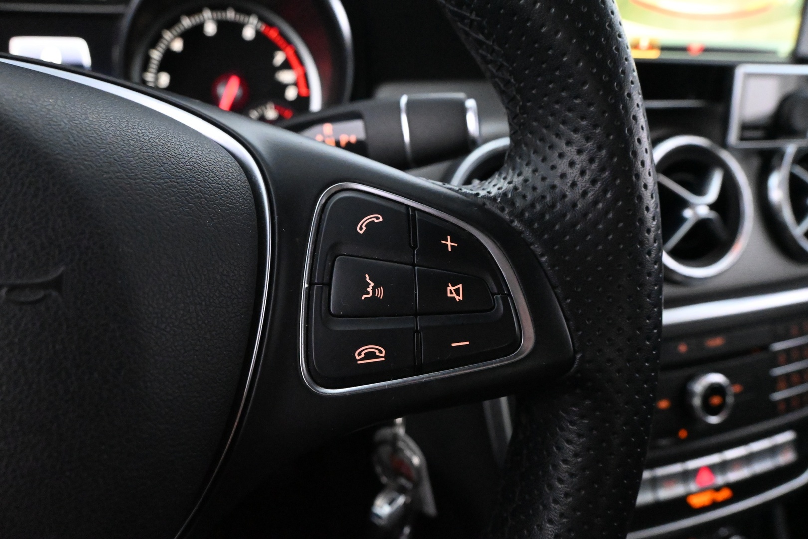 MERCEDES-BENZ CLA 2017