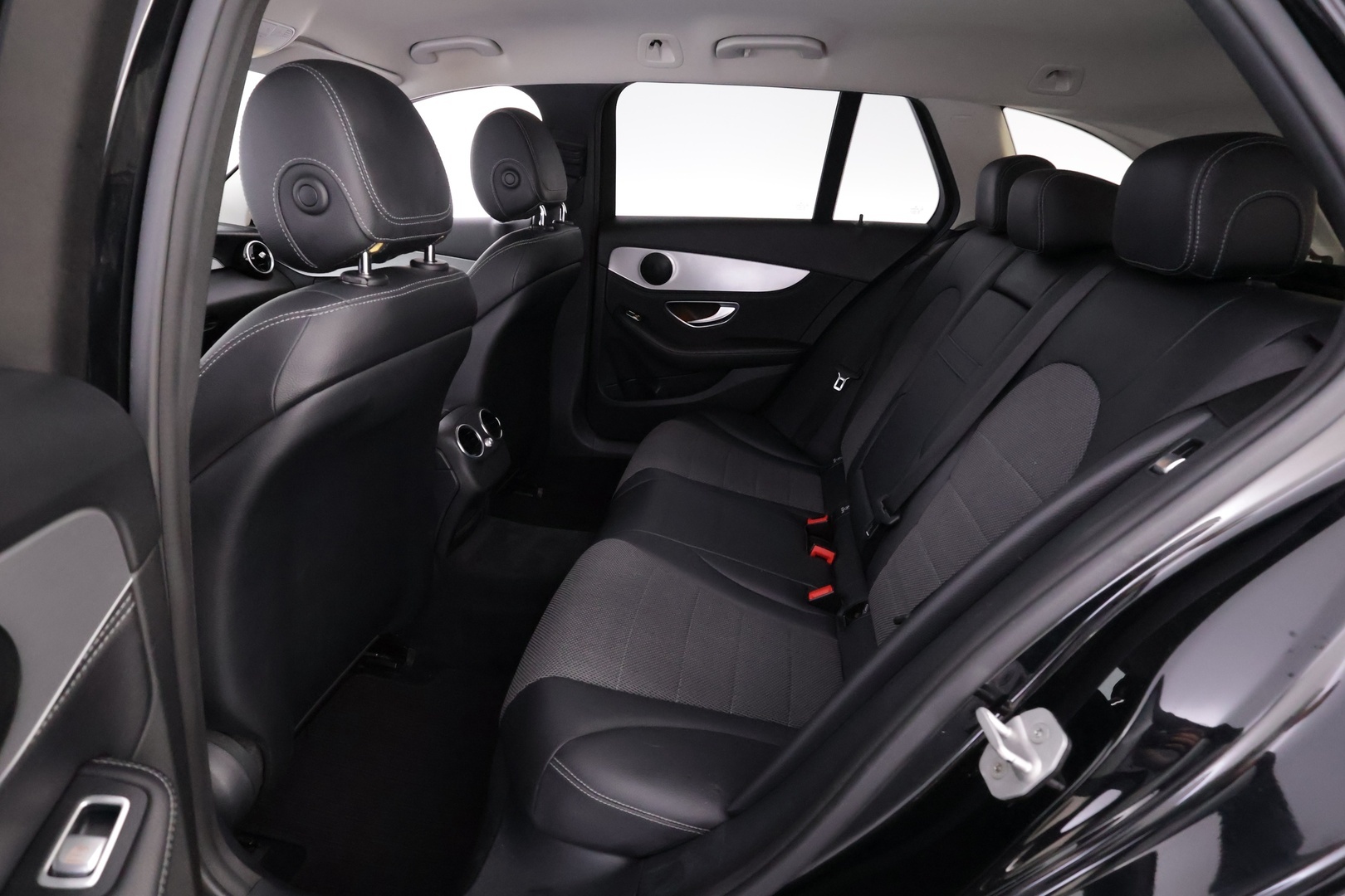 MERCEDES-BENZ C 2016